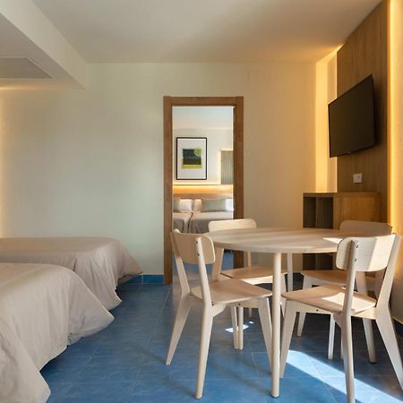 The Blue Apartments - Adults Only San Antonio  Eksteriør billede