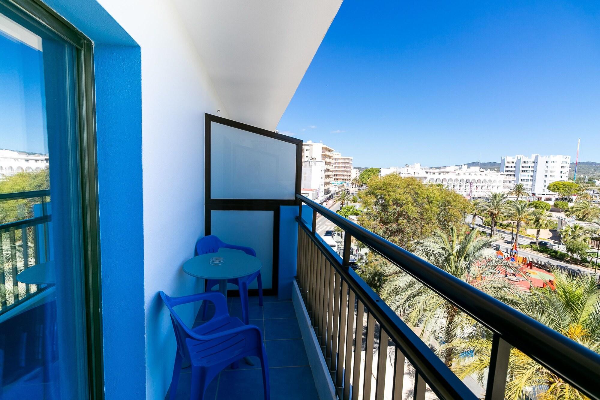 The Blue Apartments - Adults Only San Antonio  Eksteriør billede